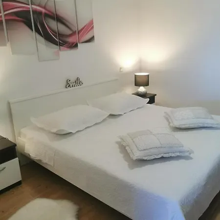 Apartment Tomislav *