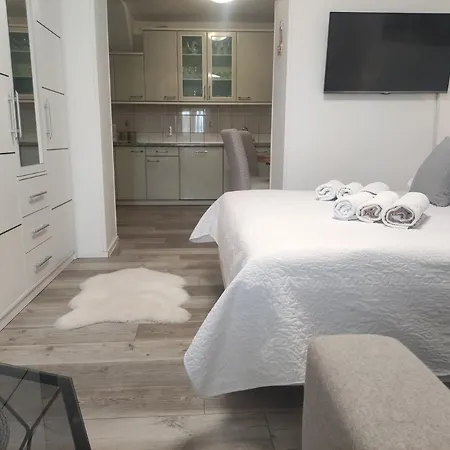 Tomislav Apartment
