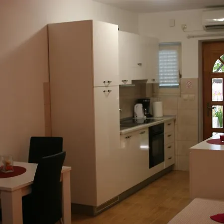 Tomislav Apartment Poljica (Trogir)